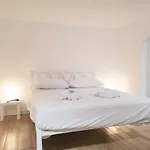Kalefatis Lejlighed Bari